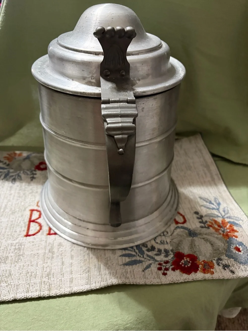 Seymour Mann stately lidded